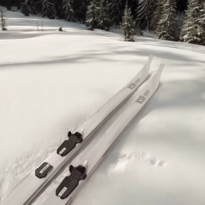 KSF Scout 230 cm – Metsäsukset Rottefella XPlore -siteillä syvässä lumessa liikkumiseen